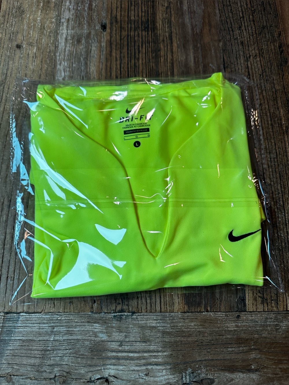 Nike Women’s Neon Lime Short Sleeve Dri-FIT Top - Picture 8 of 8